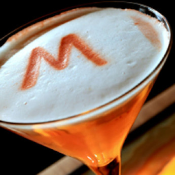 Британский коктейль с малиной Шатер (Marquee cocktail)
