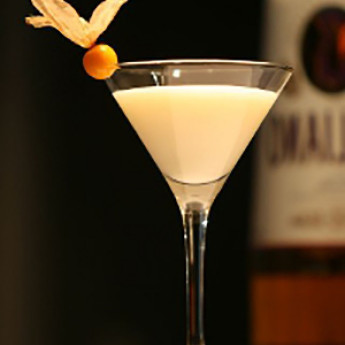 Рецепт коктейля Золотой Кадиллак (Golden Cadillac cocktail)