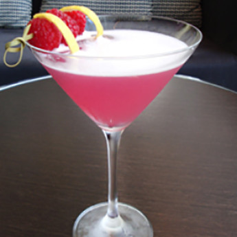 редкий и сложный Розовый слон (Pink Elephant cocktail)